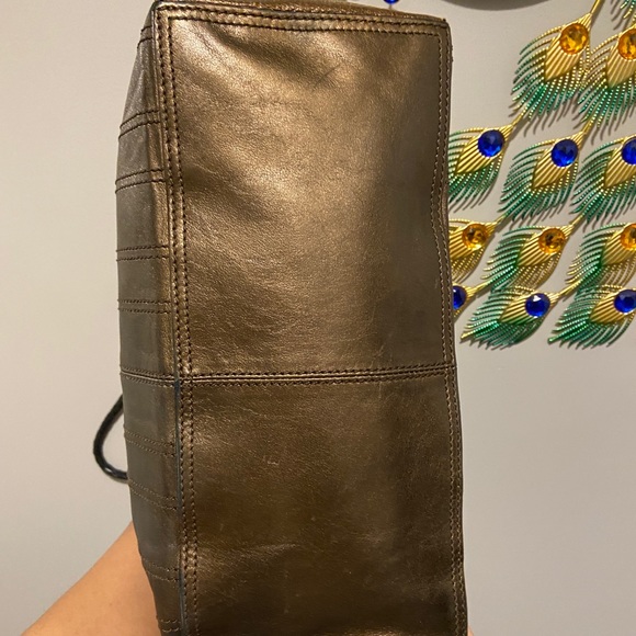 CELINE BROWN/BRONZE CARRIAGE PATENT LEATHER TOTE BAG - Picture 4 of 5